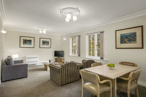 Quest Trinity House - Accommodation Gladstone 1