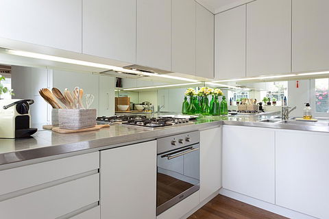 Quiet Sanctuary Between The City And The Beach - Accommodation Gladstone 2
