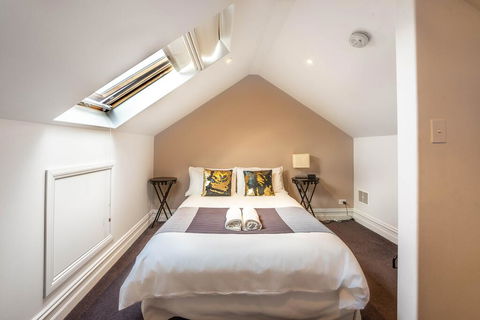 Raffless - Accommodation Gladstone 1