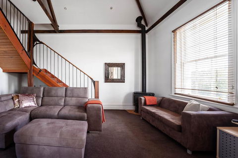Raffless - Accommodation Gladstone 3