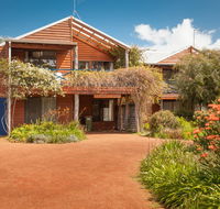 Rainbow House - Accommodation Gladstone
