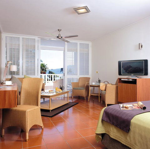 Ramada By Wyndham Cairns City Centre - Accommodation Gladstone 1