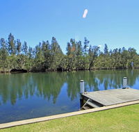 Ranu House - Waterfront - Accommodation Gladstone