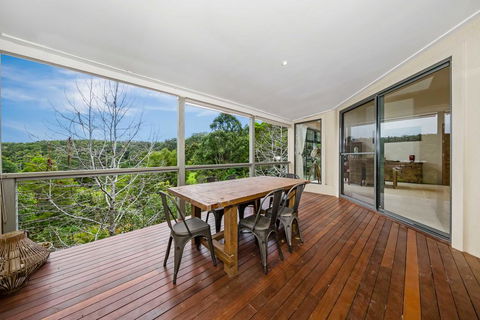 Ravensbourne Escape - Silverwood Lodge - Accommodation Gladstone 0