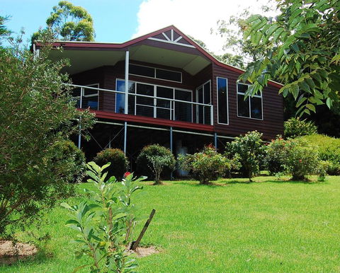Ravensbourne Escape- Kookaburra Kottage - Accommodation Gladstone 2