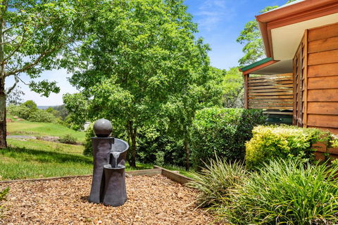 Ravensbourne Escape-Tree Tops - Accommodation Gladstone 3