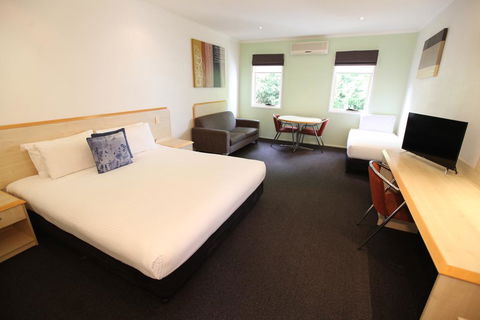 Red Bridge Motor Inn - Accommodation Gladstone 0