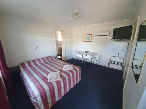 Red Chief Motel - Accommodation Gladstone 2