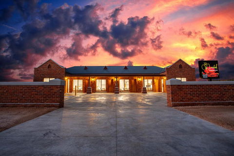 Red Waratah Accommodation - Accommodation Gladstone 1