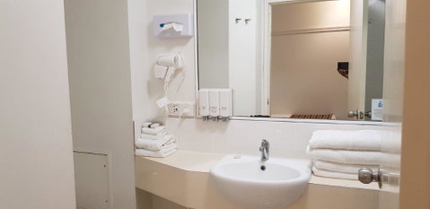 Reef Palms - Accommodation Gladstone 2