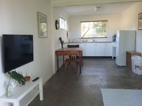 Relax & Unwind - Accommodation Gladstone 2
