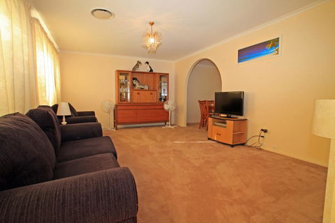 Relax And Enjoy The River - Accommodation Gladstone 3