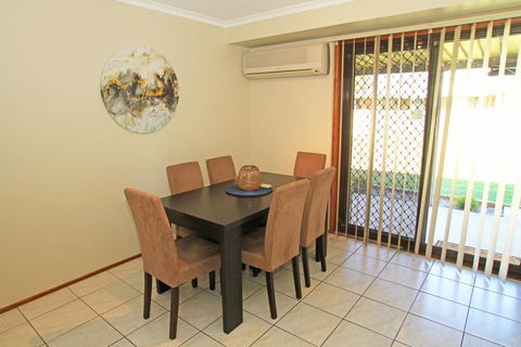 Relax And Unwind In Badgee - Accommodation Gladstone 3