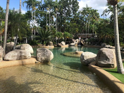 Relax At Reef Resort - Accommodation Gladstone 3
