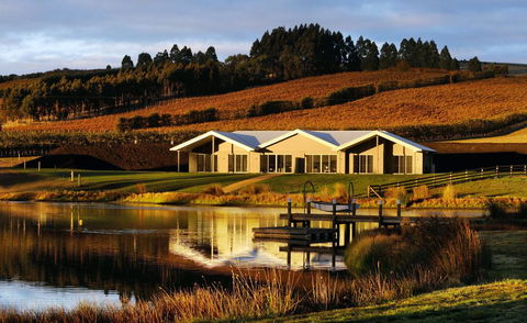 Relbia Lodge - Accommodation Gladstone 0