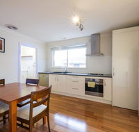 Rent Melbourne - Accommodation Gladstone