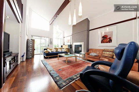 Resort-style Home - Accommodation Gladstone 3