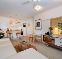 Retro Port Douglas Apartments - Accommodation Gladstone