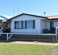 Rising Tide Beach House - Accommodation Gladstone