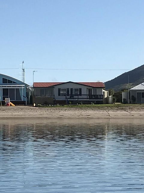 Rising Tide Beach House - Accommodation Gladstone 2