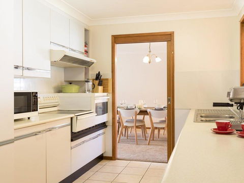 Rita Mae's On The River - Relax And Recharge - Accommodation Gladstone 2