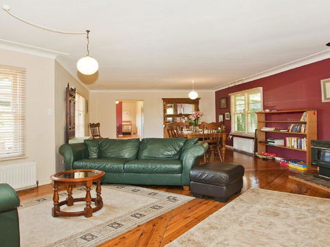 Riverbend - 5 Acres Only 9km To Village - Accommodation Gladstone 2