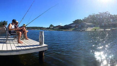 Riverfront Delight - Accommodation Gladstone 0