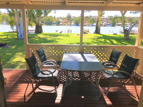 Riverfront Getaway - Mannum - Accommodation Gladstone 1