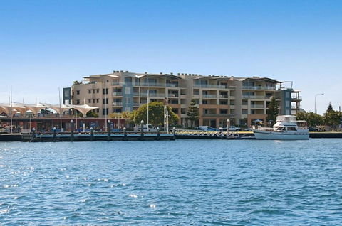 Riverside Holiday Apartments - Accommodation Gladstone 0
