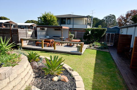 Riverside Ocean Grove - Accommodation Gladstone 1