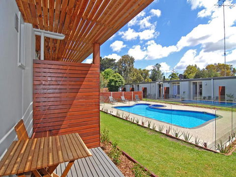 Riverside Ocean Grove - Accommodation Gladstone 0