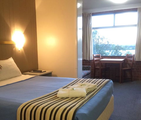 Riverview Motor Inn - Accommodation Gladstone 0