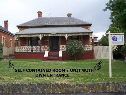 RJ's Bed & Breakfast - Accommodation Gladstone 3