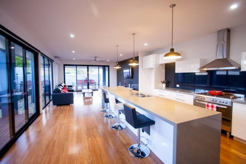 RL Apartments 3 Simms St - Accommodation Gladstone 2
