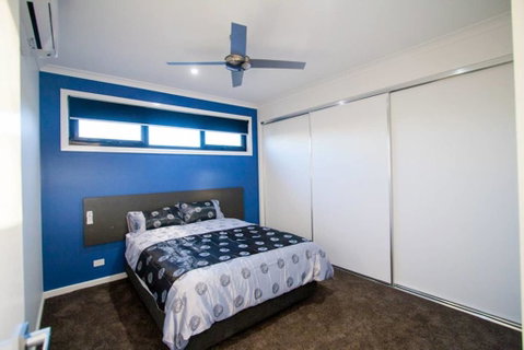 RL Apartments 3 Simms St - Accommodation Gladstone 3