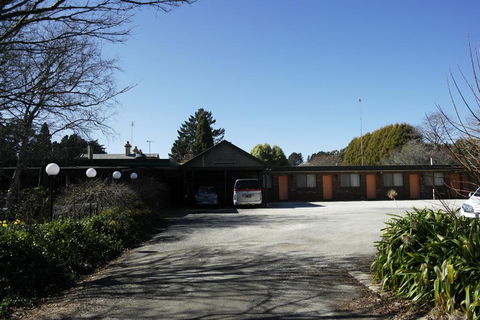 Robertson Country Motel - Accommodation Gladstone 0