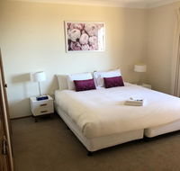 Robin Hill Views - Accommodation Gladstone