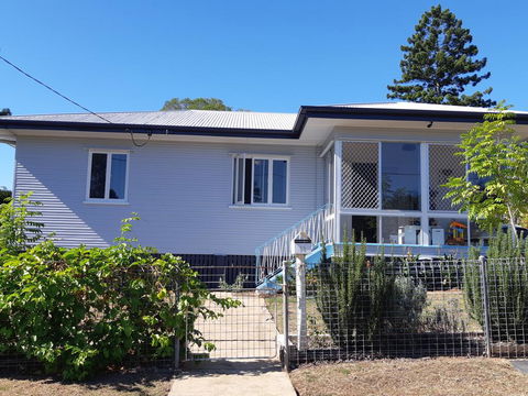 Robins Nest - Accommodation Gladstone 2