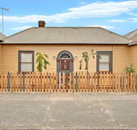 Robinson Cottage - Accommodation Gladstone