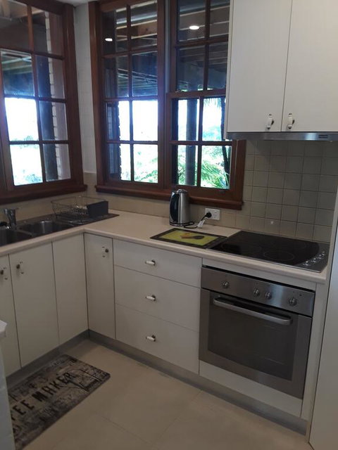 Rockwall Avoca Beach - Accommodation Gladstone 3