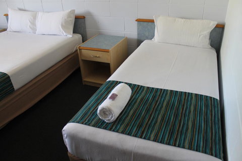 Rocky Glen Hotel Motel Gladstone - Accommodation Gladstone 2