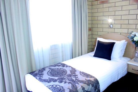 Roma Mid Town Motor Inn - Accommodation Gladstone 0