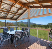 Rosamund House in Broke 4br House in walking distance to Cellar Doors - Accommodation Gladstone