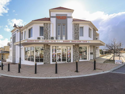 Rose Hotel Clarkson - Accommodation Gladstone 0