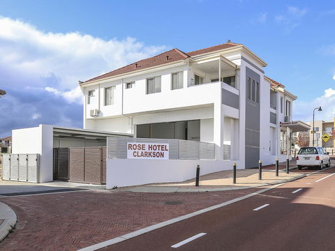 Rose Hotel Clarkson - Accommodation Gladstone 1