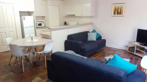 Roshnier Apartment - Accommodation Gladstone 2