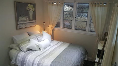 Rosslyn Cottages - Accommodation Gladstone 0