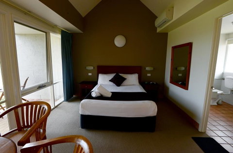 Rothbury Escape - Accommodation Gladstone 2