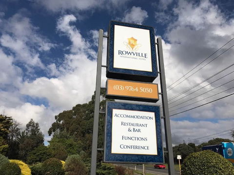Rowville International Hotel - Accommodation Gladstone 0