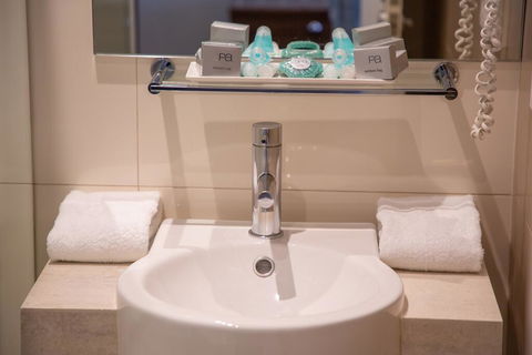 Royal Hotel Randwick - Accommodation Gladstone 1